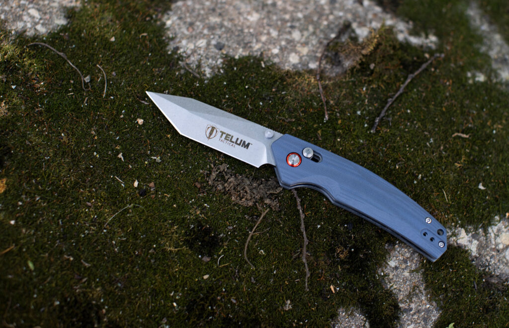 Fixed Blade vs. Folder: How to Choose the Right Knife
